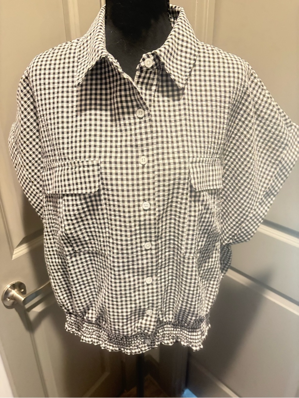 Steve Madden Black and White Gingham Short-Sleeve Button Shirt